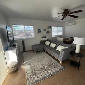 Kailani Loft, Coconut Grove 1-bedroom , Kailua United States